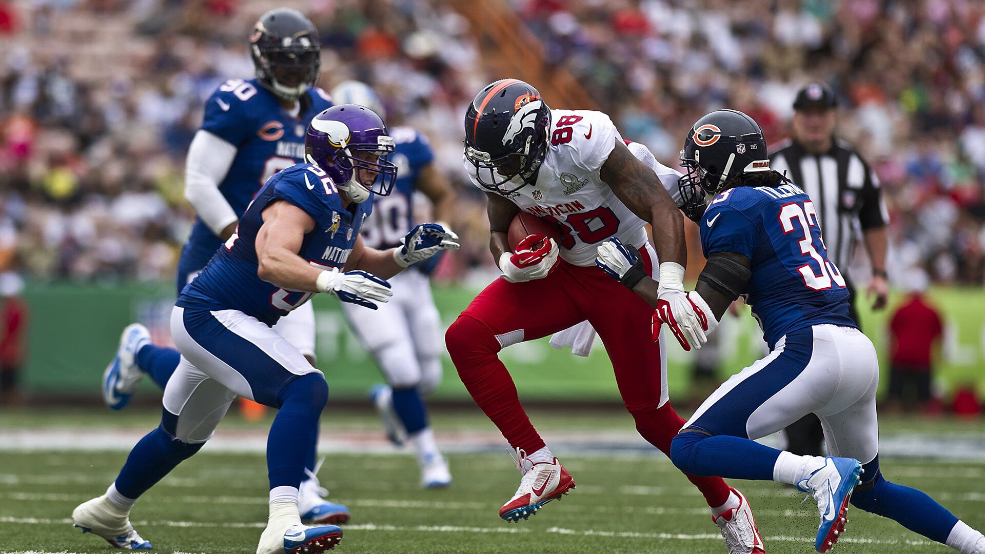 九游娱乐官网-线上“水花兄弟”生涯：库里在季后赛中连续五场投中六个以上三分球！